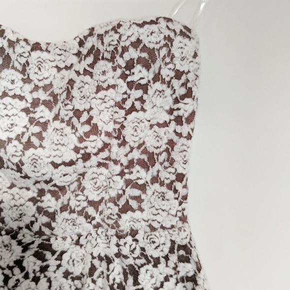 $5 SALE Peplum Floral Crop Top, Sweetheart, Cream Brown SM - Picture 2 of 6